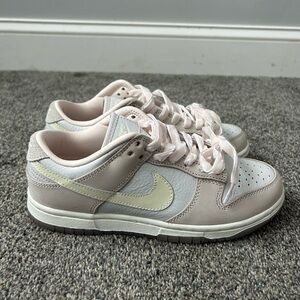 Nike Dunks Women's Sneakers in Cream and Light Pink